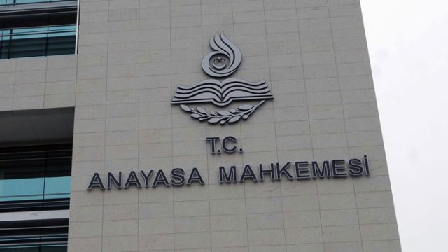 https://turgutavukatlik.com/wp-content/uploads/2021/04/anayasa-mahkemesi-ilk-kez-bir-aihm-kararini-tanimadi-756550-5-640x360.jpg