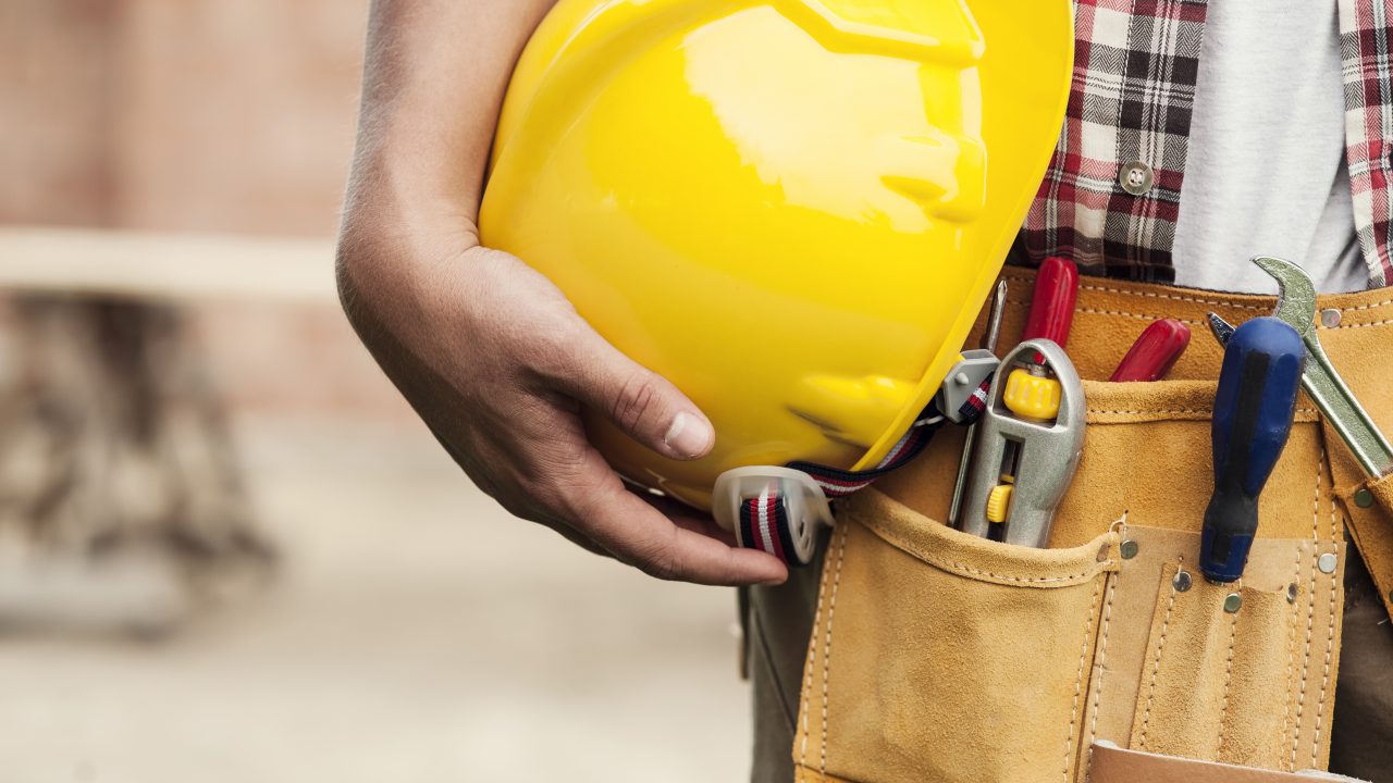 https://turgutavukatlik.com/wp-content/uploads/2022/01/close-up-hard-hat-holding-by-construction-worker-1280x720.jpg